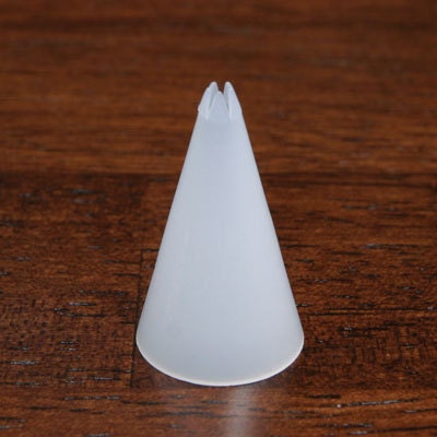 Decorating Star Tube Tip #14 - Plastic - Specialty Cake Piping Royal Icing Tube Nozzle